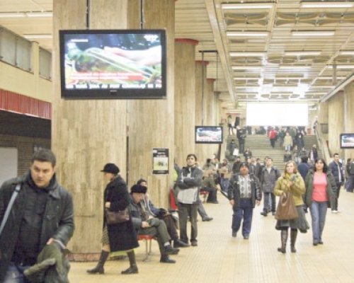 CFR Călători închiriază spaţiile publicitare pentru a face rost de bani